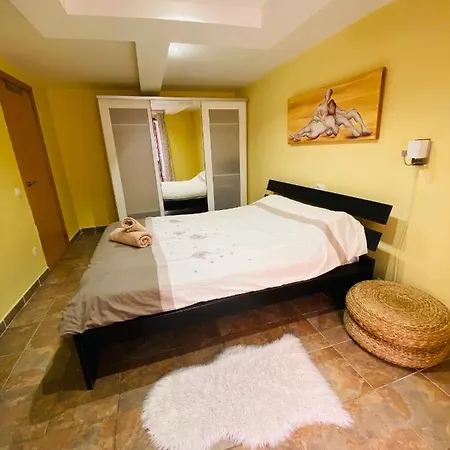 Cozy In The Heart Of Apartment *